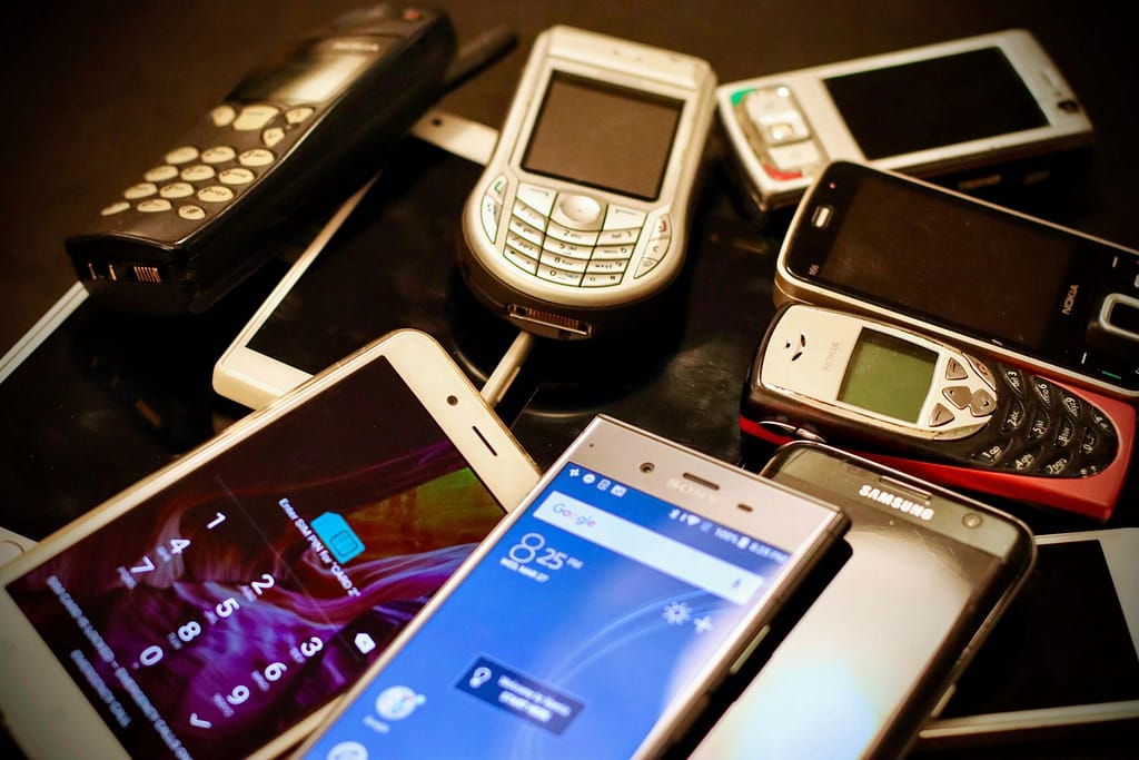 Types of Smartphone Displays